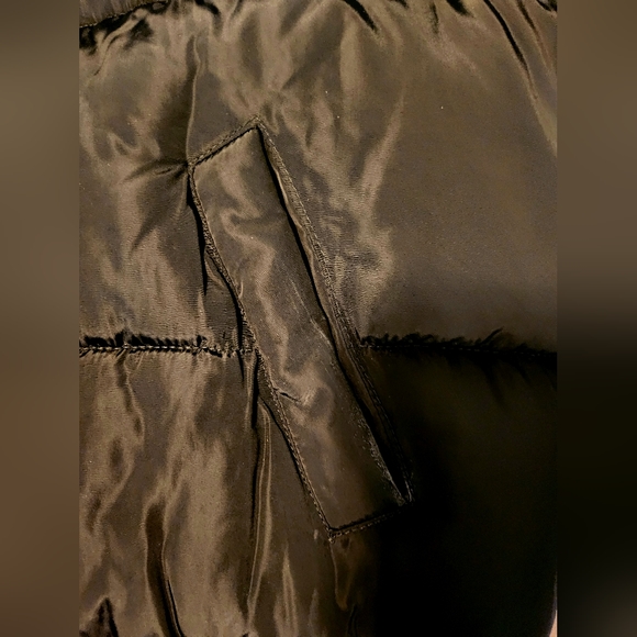 Women's Black Puffer Coat - Picture 5 of 5